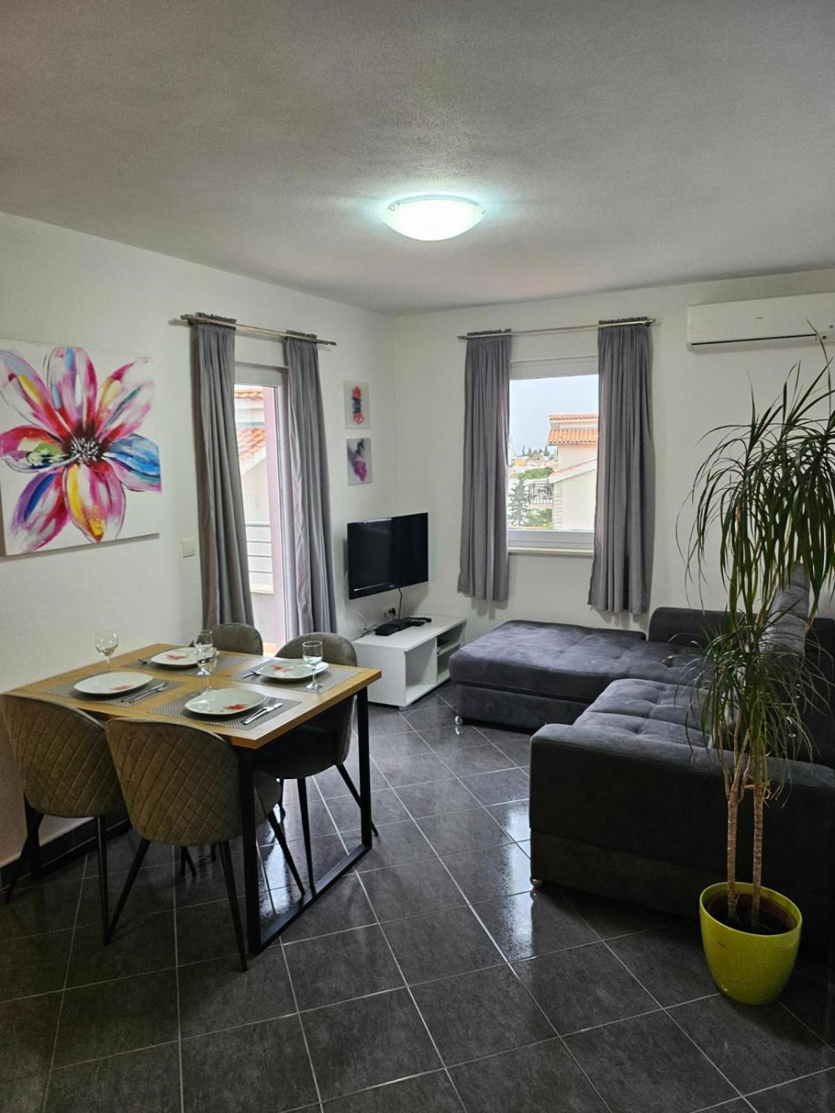 Apartments Andrijanic Baska Voda Exterior photo