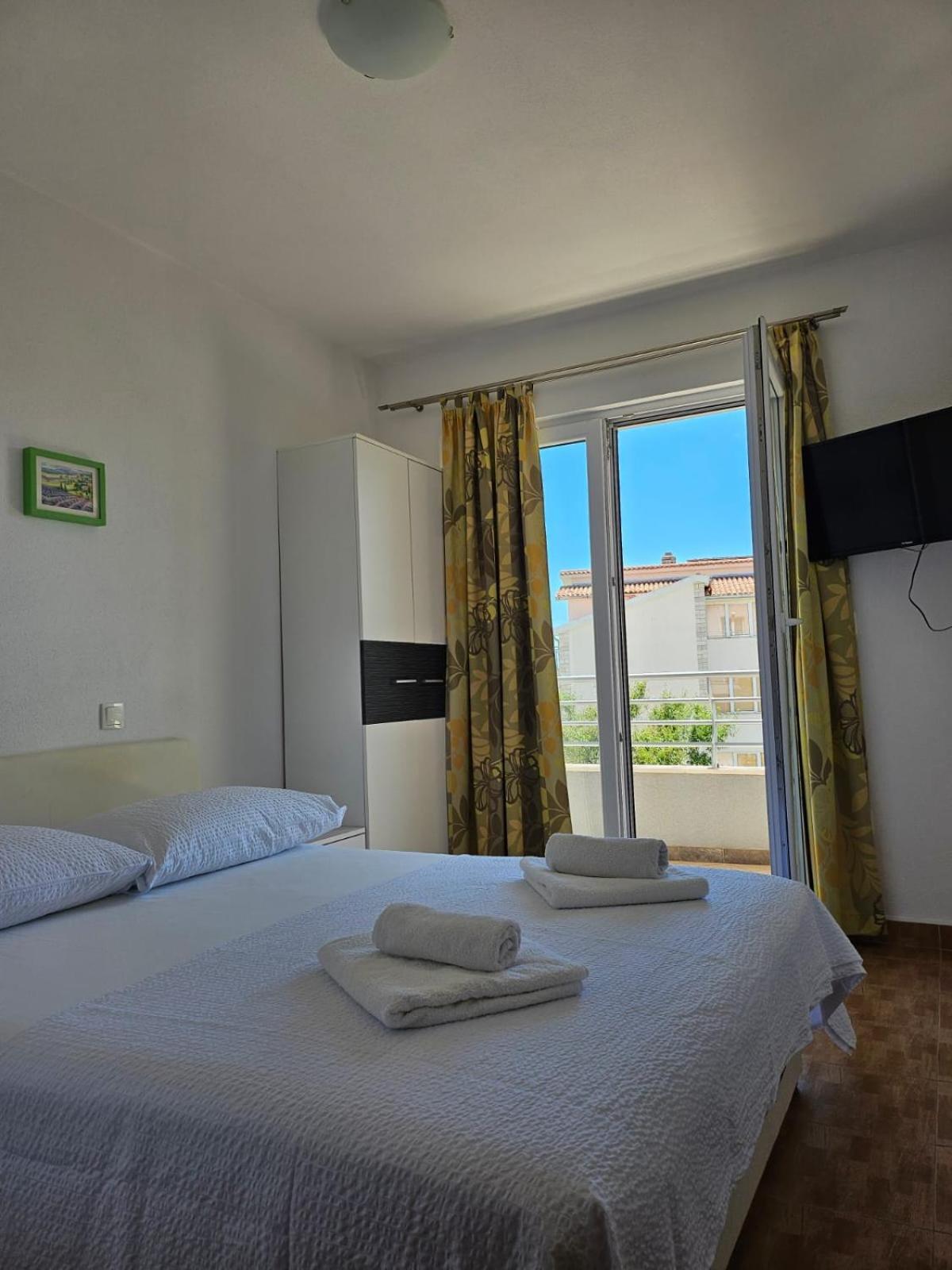 Apartments Andrijanic Baska Voda Exterior photo
